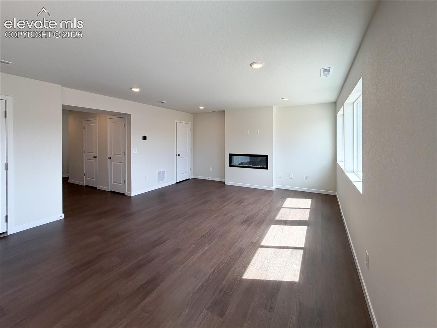 Photo 11 of 8262 Lemon Grass Road, Peyton
