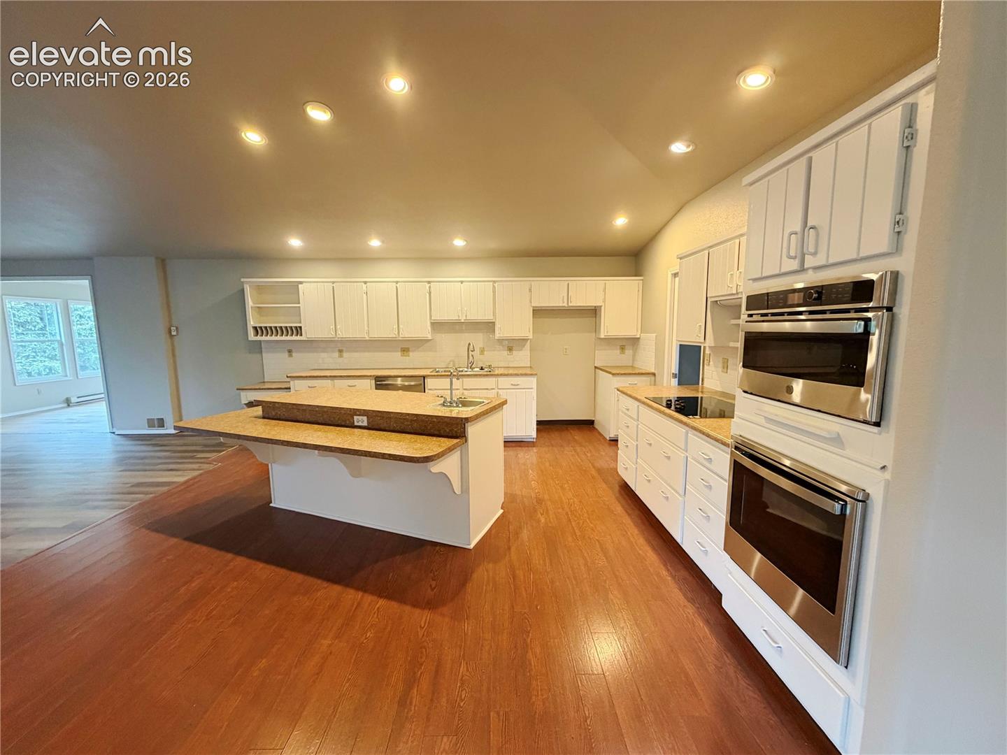 Photo 9 of 415 Allegheny Drive, Colorado Springs
