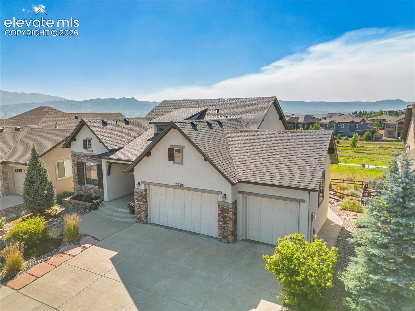 10250 Hewletts Gulch Ct, Colorado Springs, CO 80924