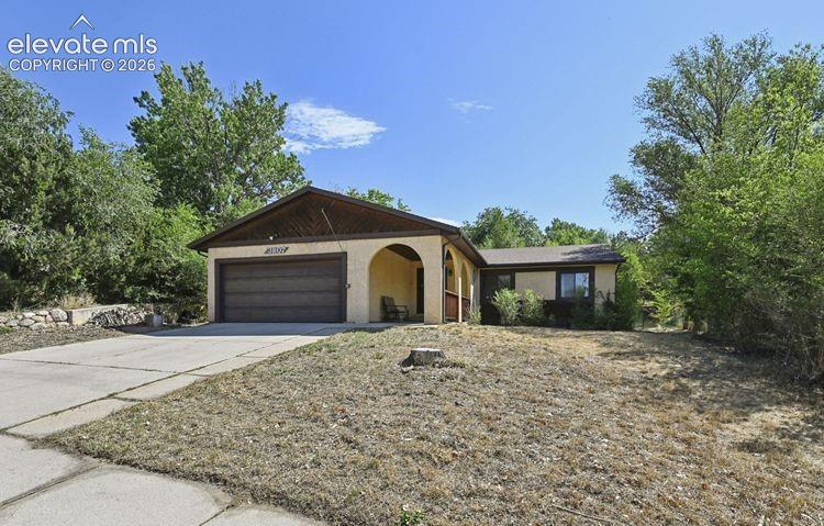 3807 Somerset Dr, Colorado Springs, CO 80907