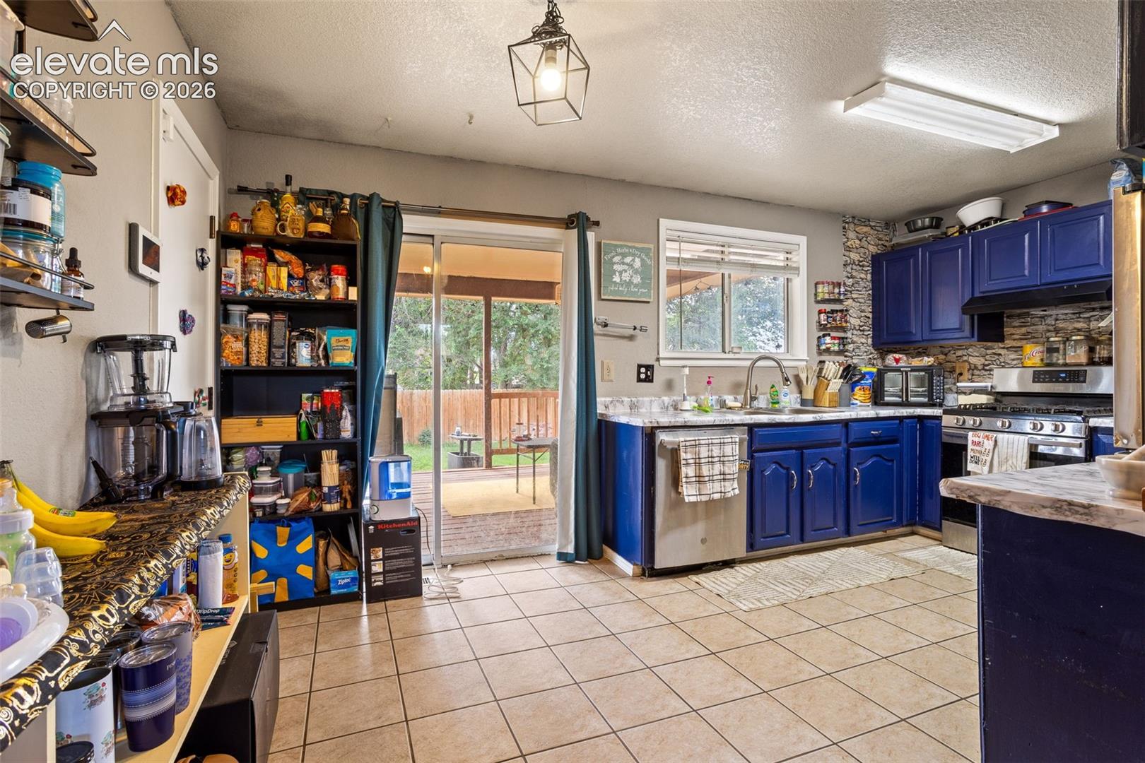 Photo 13 of 2516 Anjelina Circle, Colorado Springs