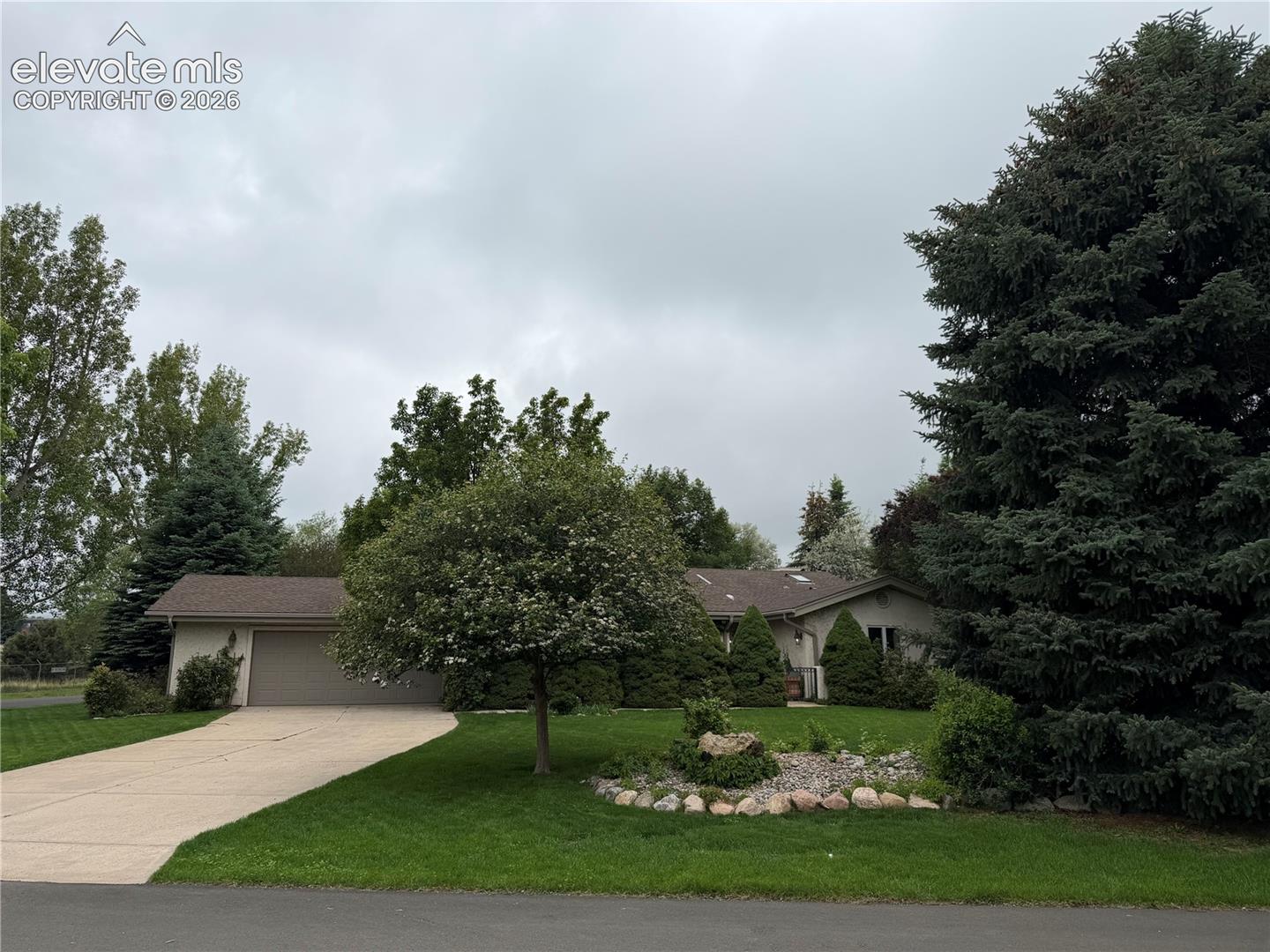 3020 Rockbrook Ln, Colorado Springs, CO 80904