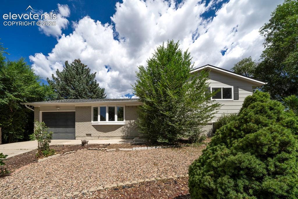 320 Cranbrook Cir, Colorado Springs, CO 80906 photo