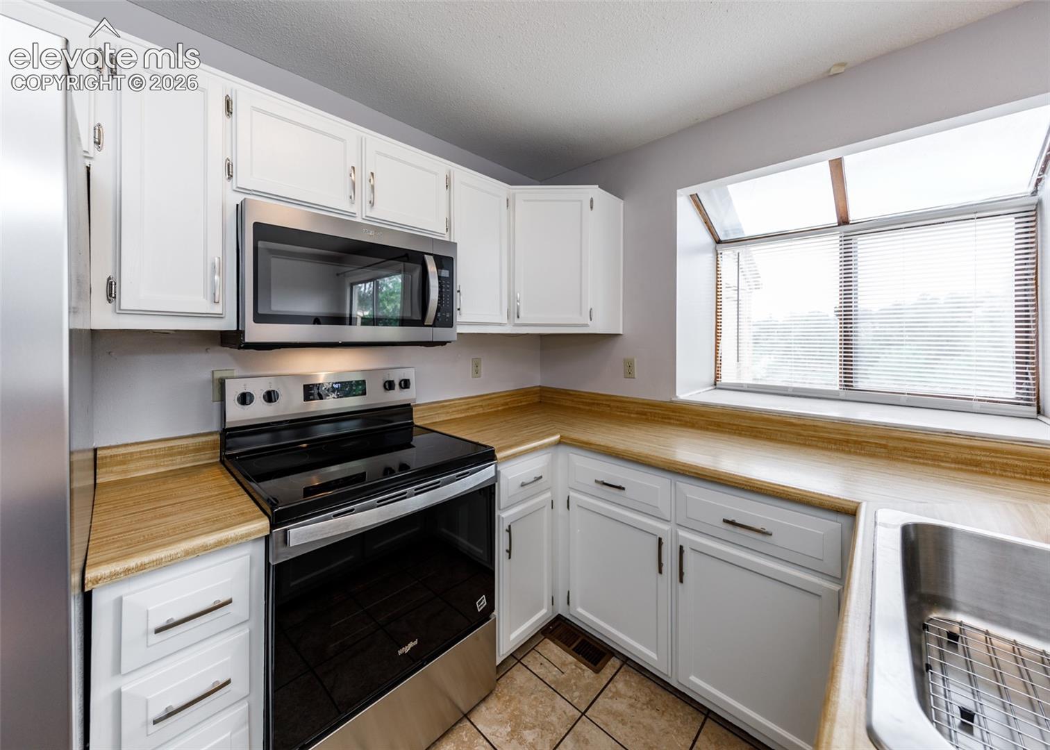 Newly Renovated Kitchen