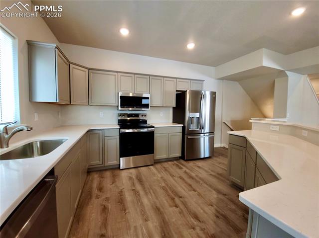 All stainless steel appliances included!