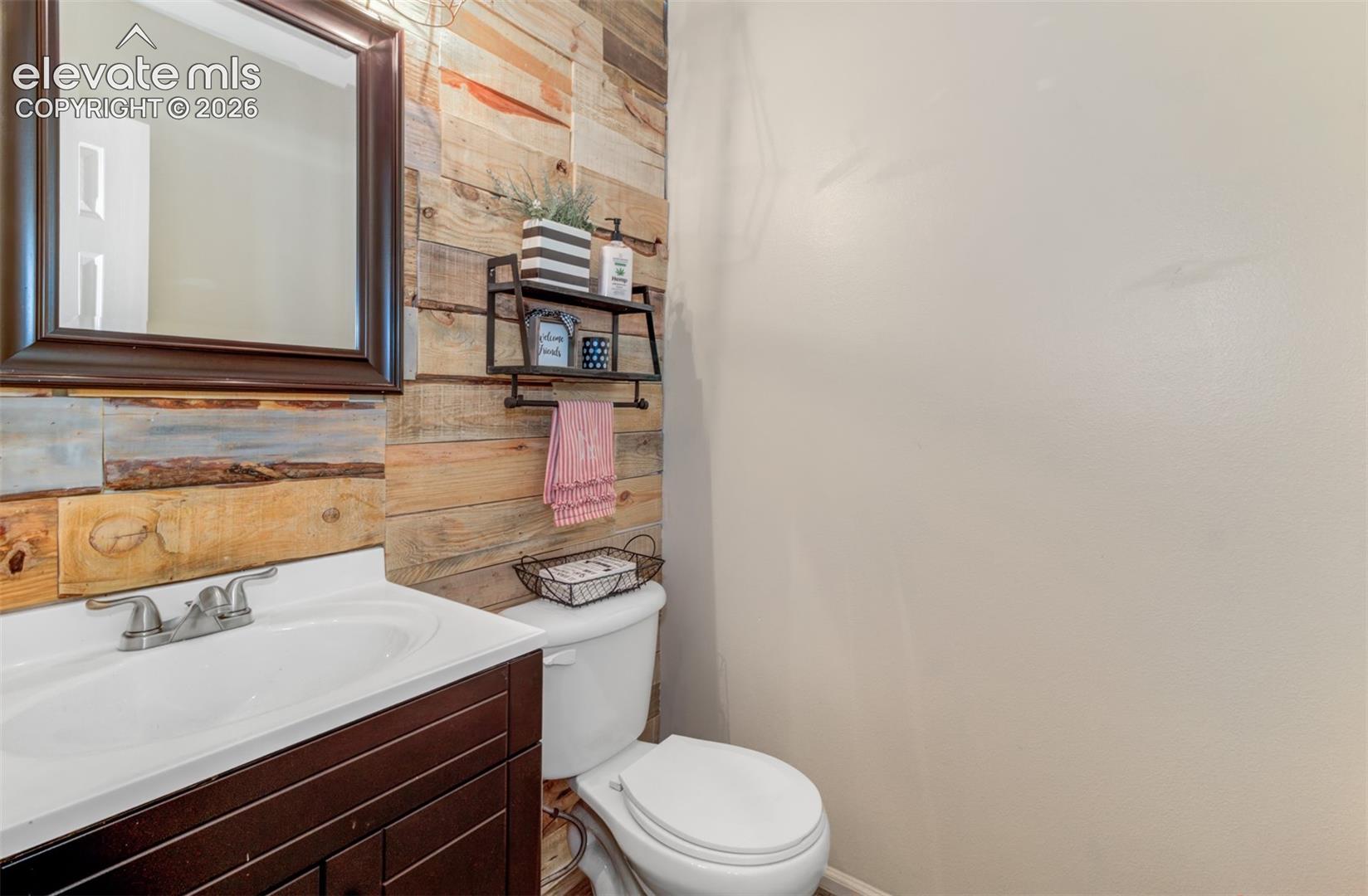 Photo 12 of 4323 Round Hill Drive, Colorado Springs