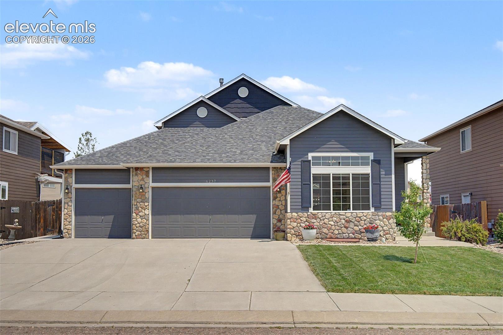 6237 Elk Bench Trl, Colorado Springs, CO 80925