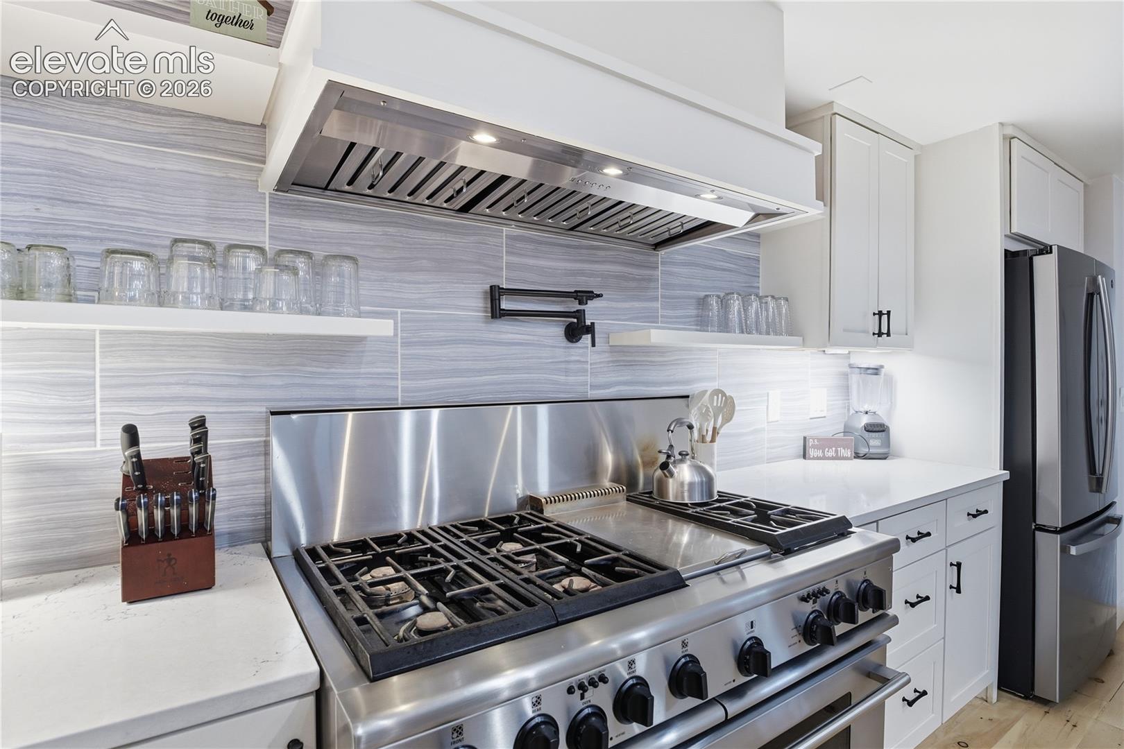 Gourmet Range Oven with Hood