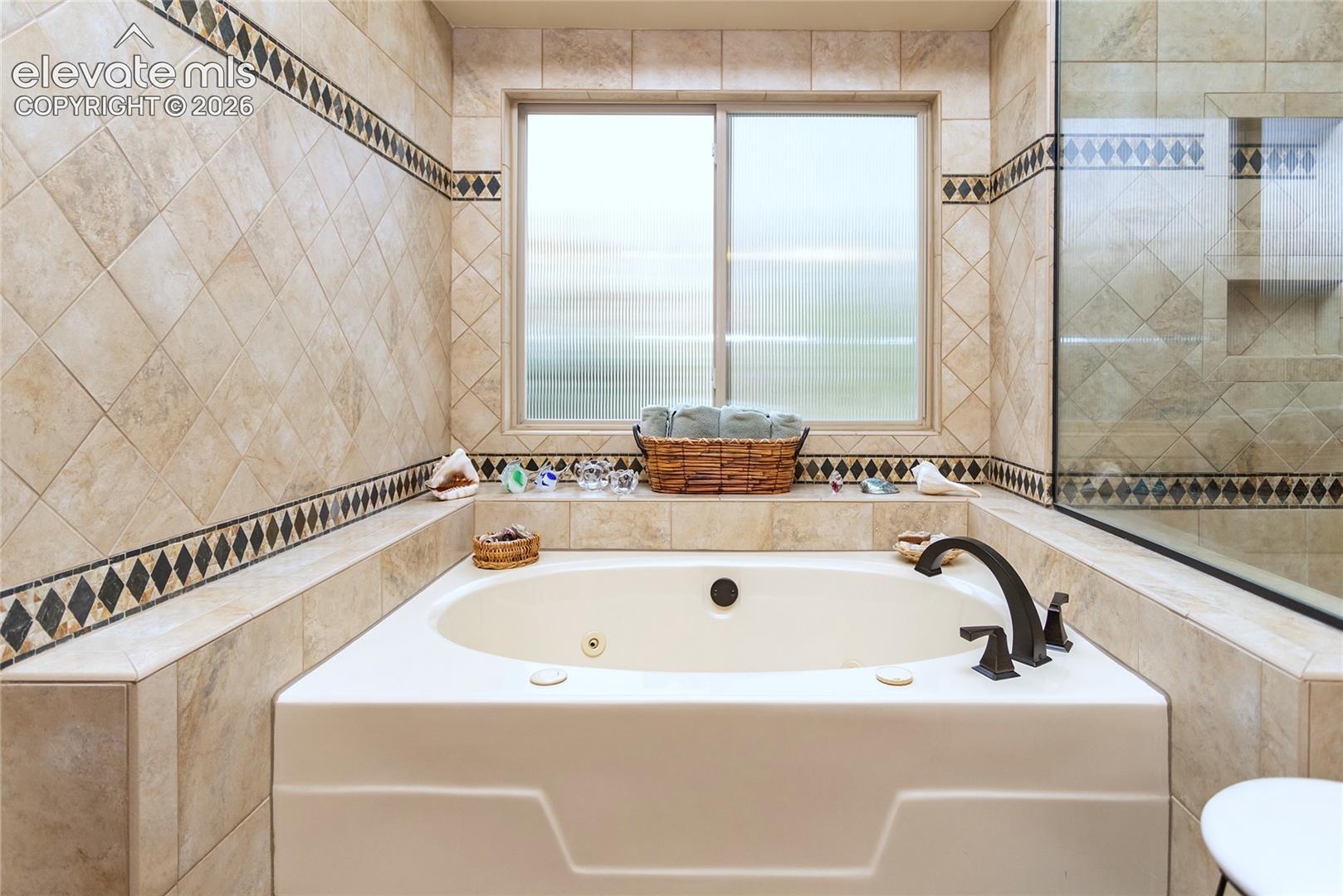 Primary Bathroom Suite Jetted Tub