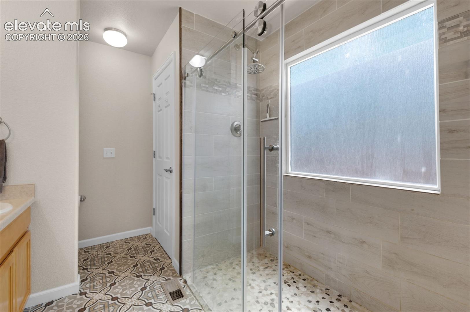 Custom Spa Shower 