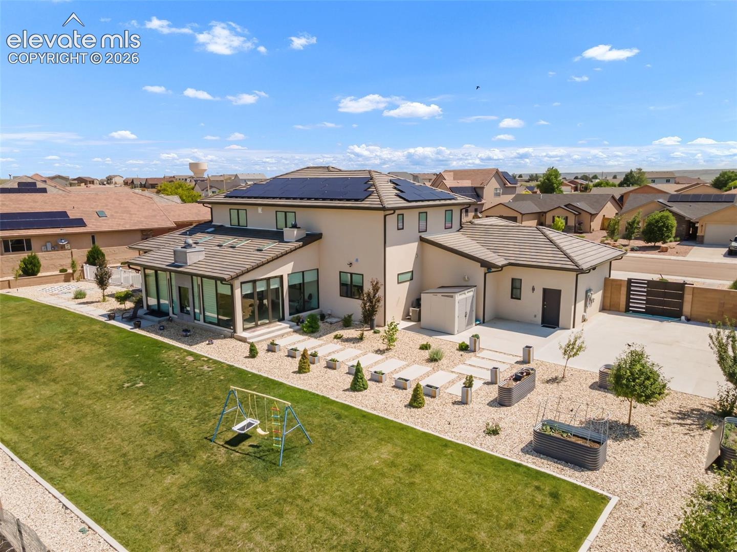 5805 Sawyer Ridge Dr, Pueblo, CO 81008