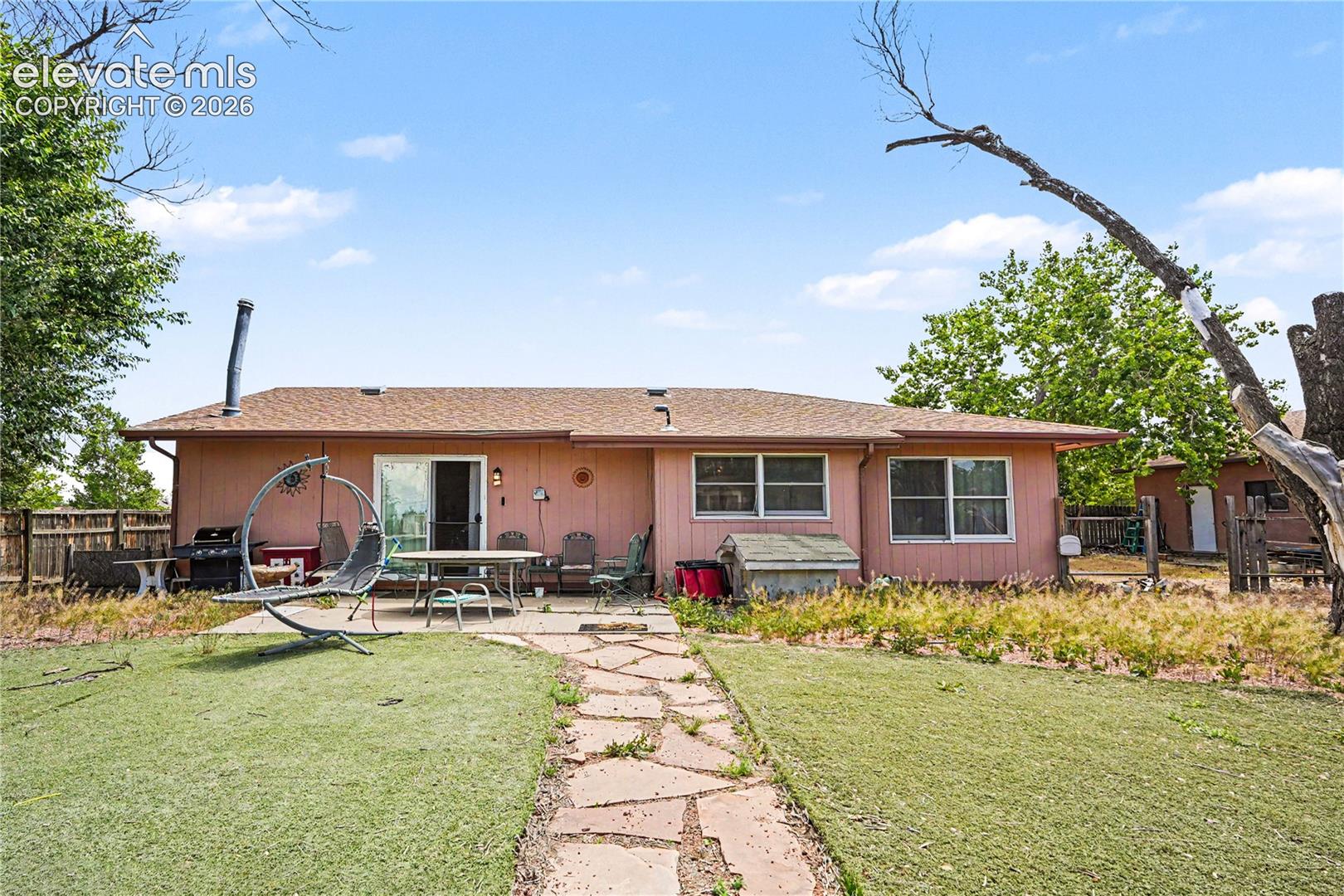 129 E Beshoar Dr, Pueblo West, CO 81007