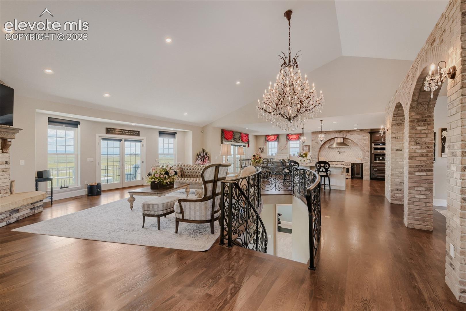 Amazing lighting fixtures, top quality throughout