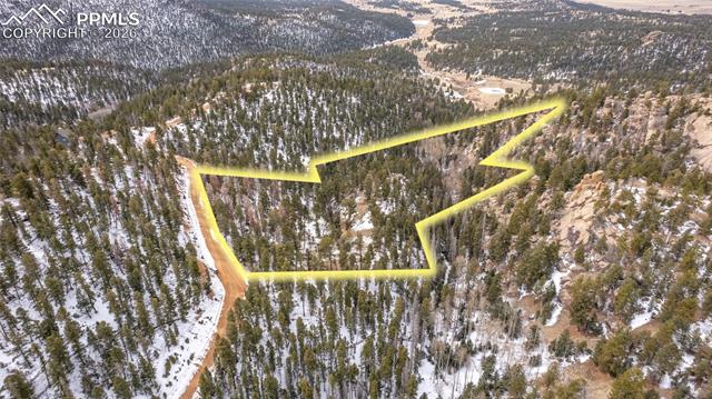 Property Lines are Approximate and not a survey