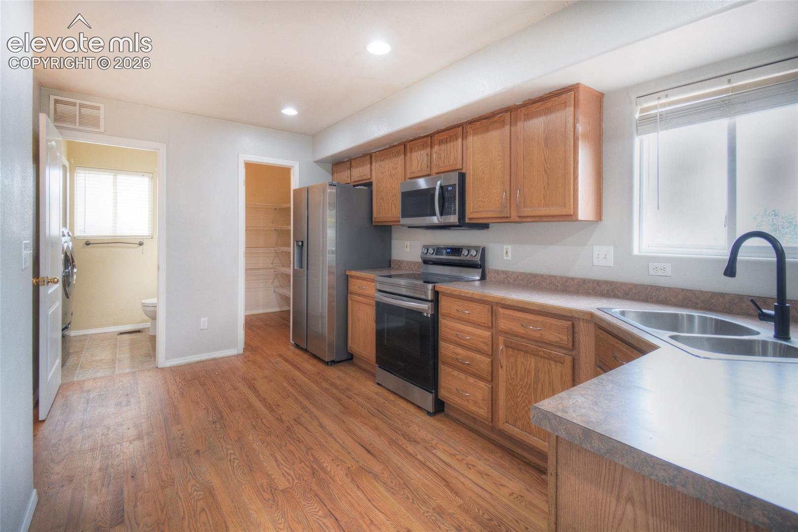 Photo 8 of 1042 Cailin Way, Fountain