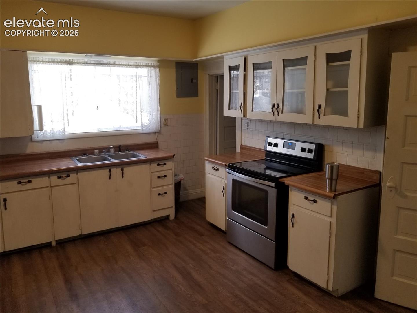 Photo 9 of 2423 E St Vrain Street, Colorado Springs