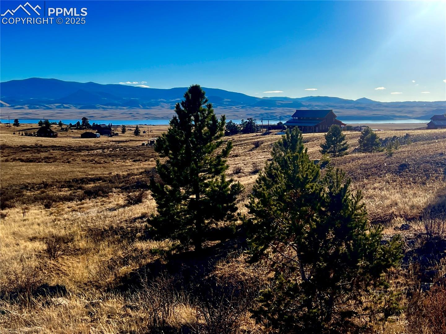 215 Topaz Rd, Lake George, CO 80827