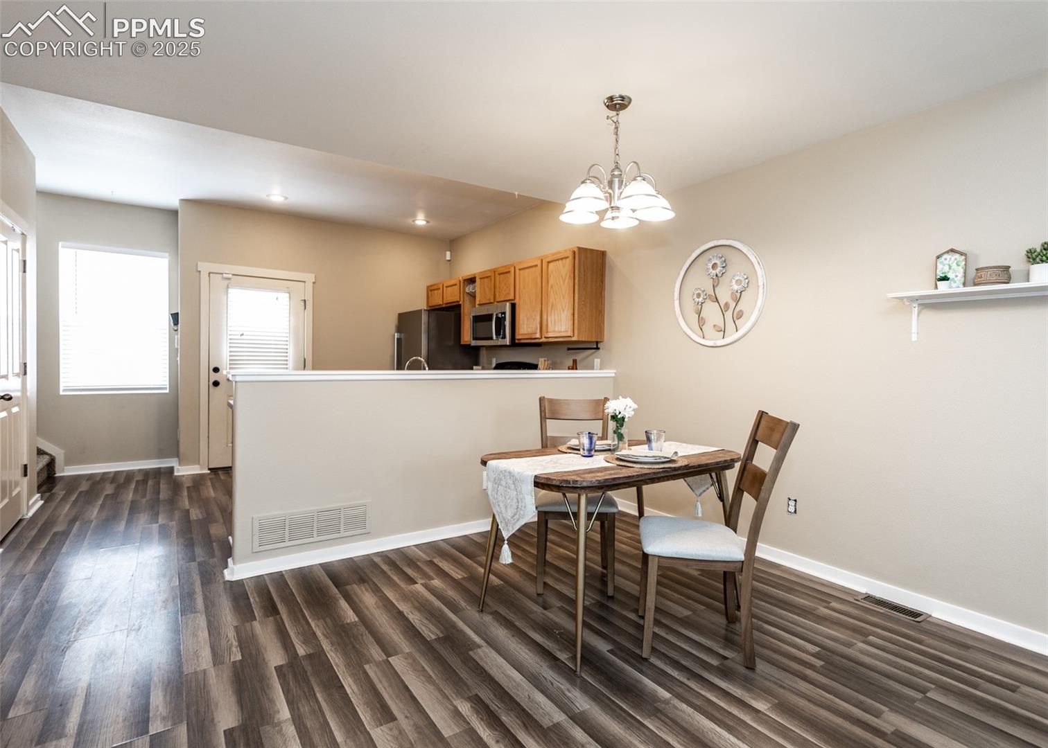 Photo 8 of 5182 Dovetail Lane, Colorado Springs