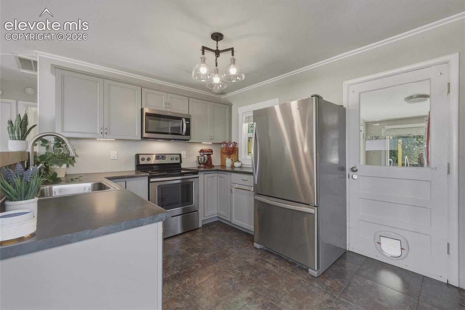 Photo 10 of 3119 N Arcadia Street, Colorado Springs