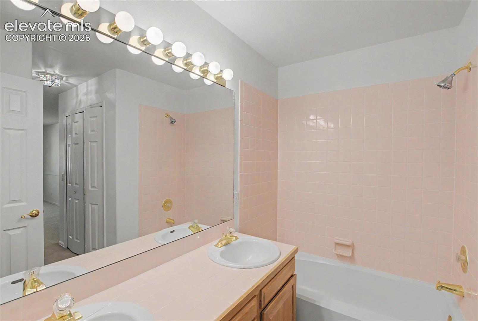 Second story primary bathroom