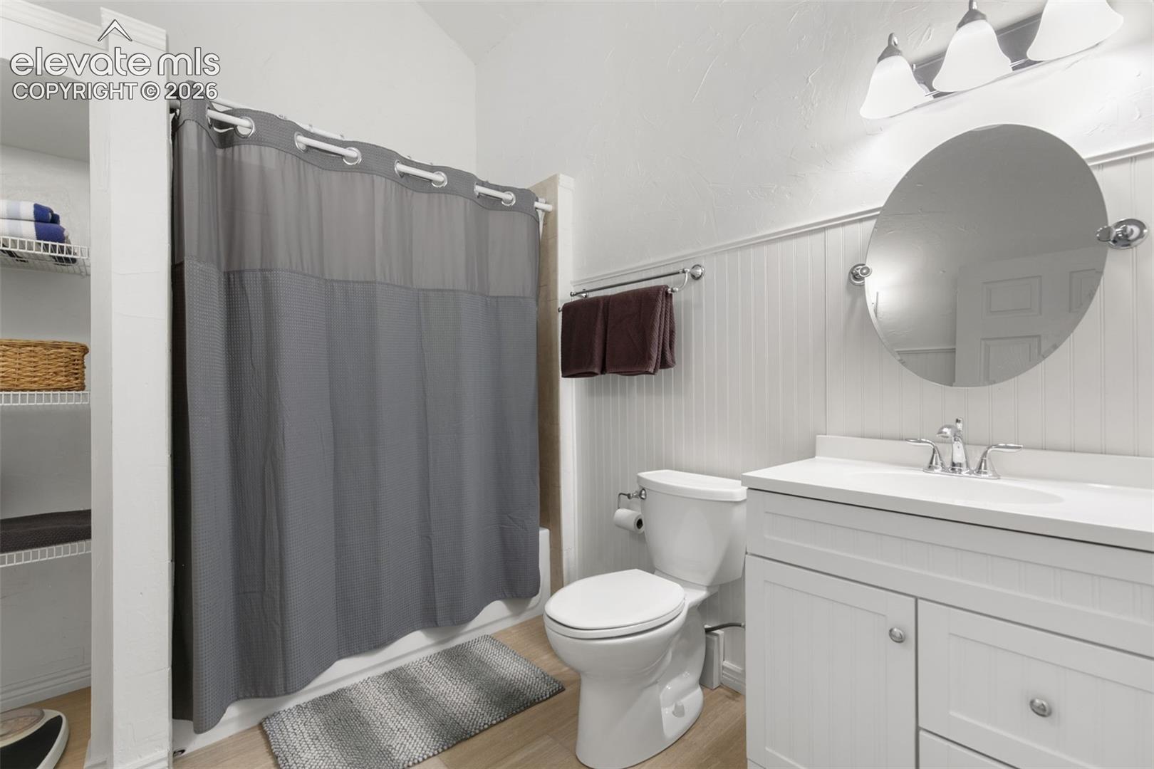Upstairs full bath 