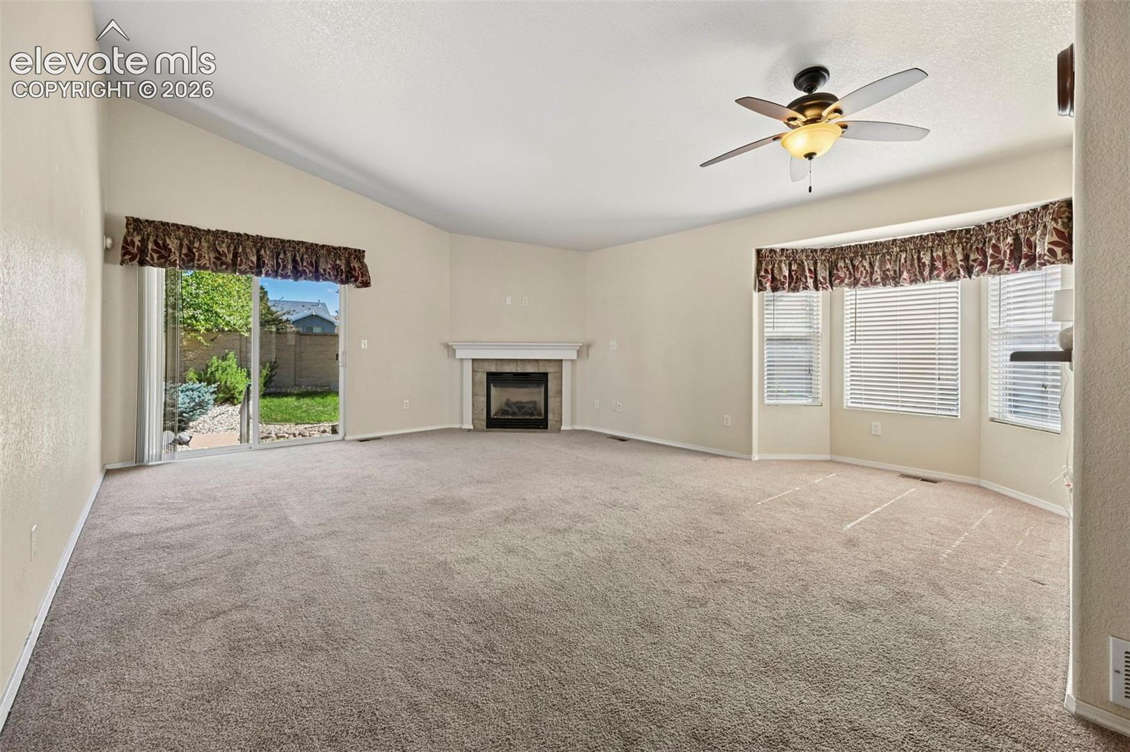 Photo 6 of 7557 Legend Hill Drive, Colorado Springs