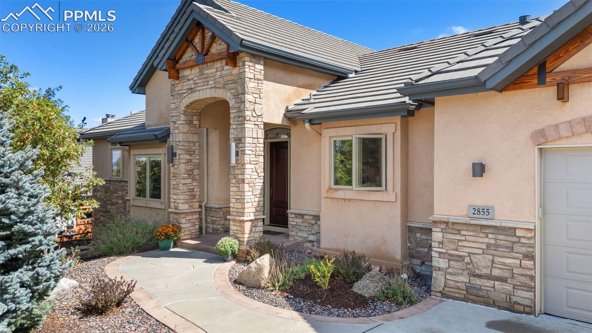 Featured listings