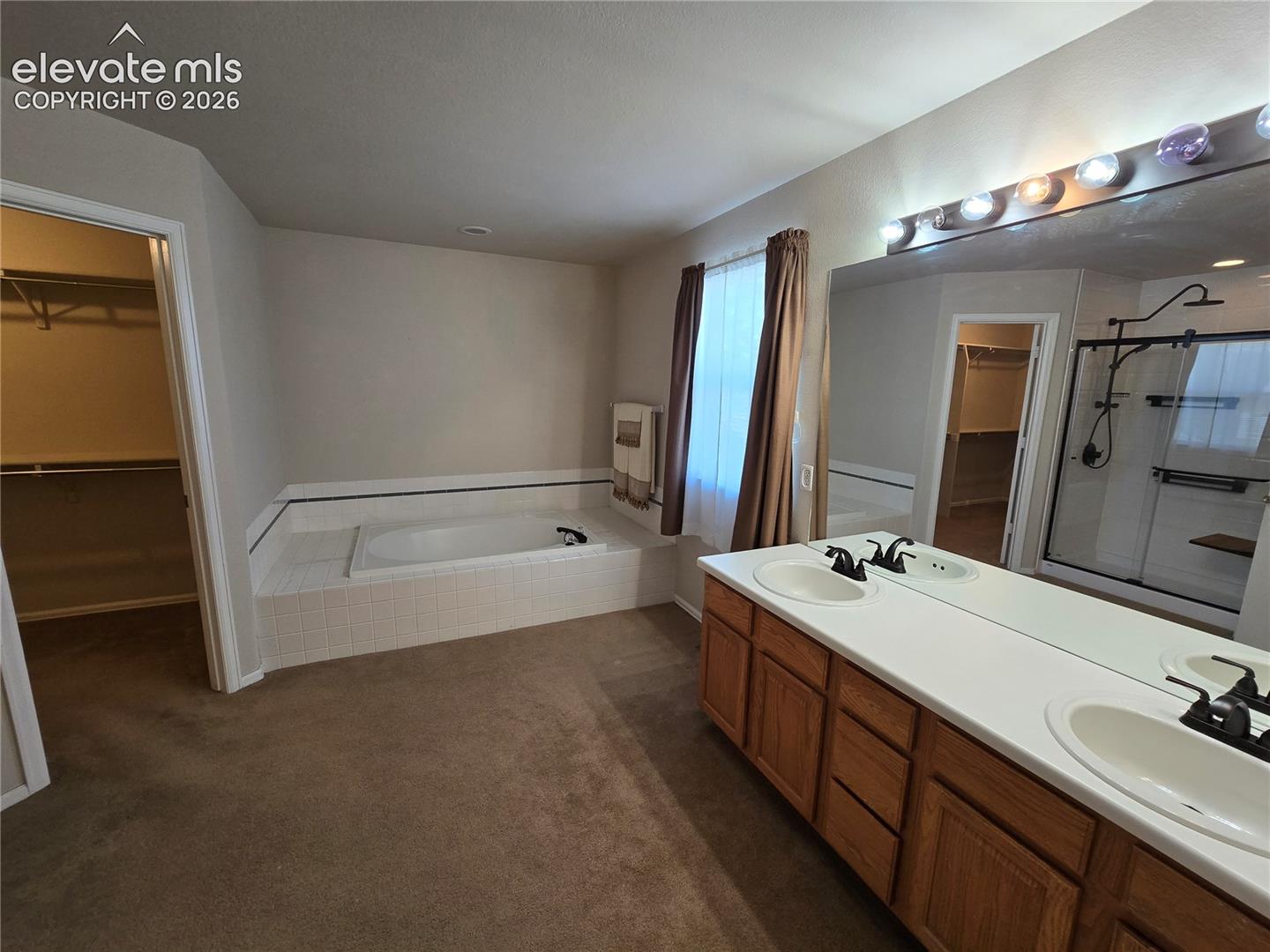 Primary 5-piece Bath