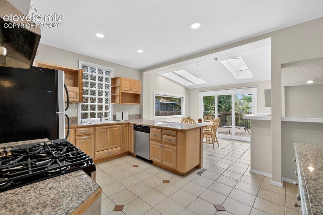 Photo 14 of 1121 E Willamette Avenue, Colorado Springs