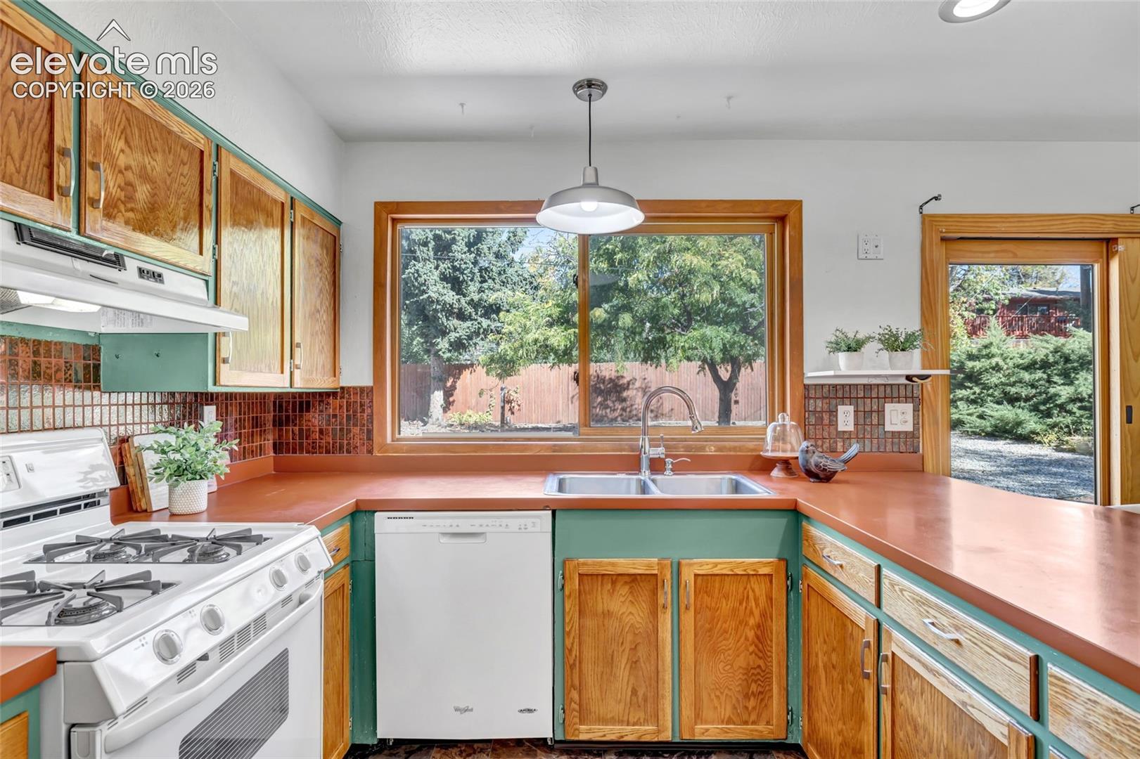 Photo 16 of 1604 Westmoreland Road, Colorado Springs