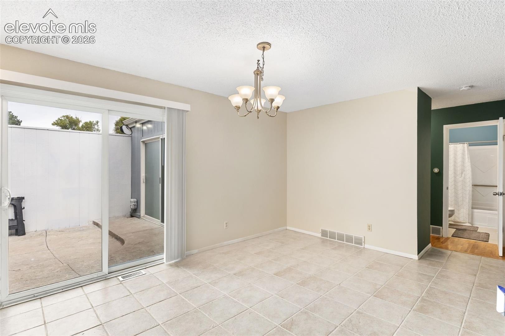 Photo 11 of 882 San Antonio Place, Colorado Springs