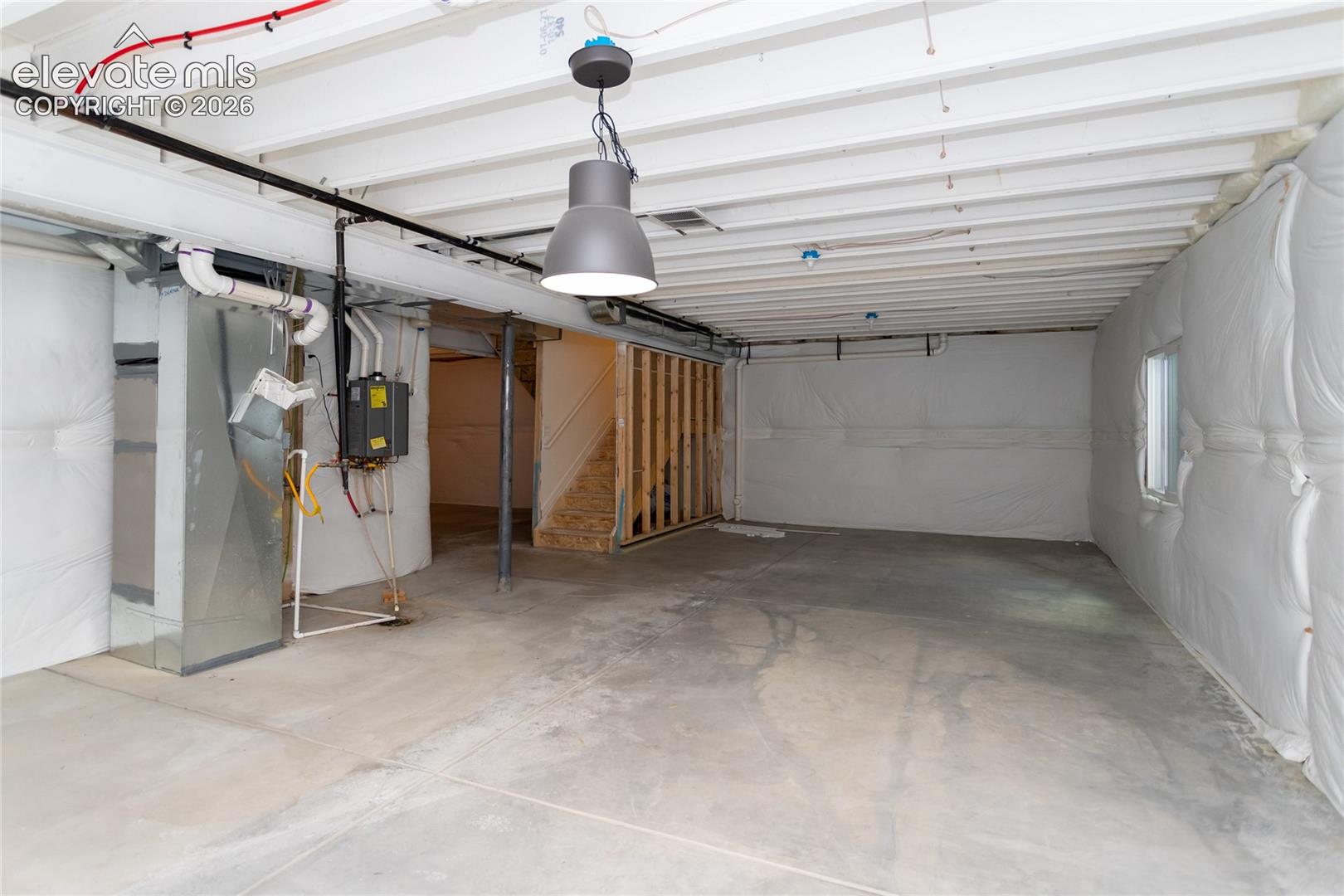  Yes, this home has a tankless water heater offering endless hot water!