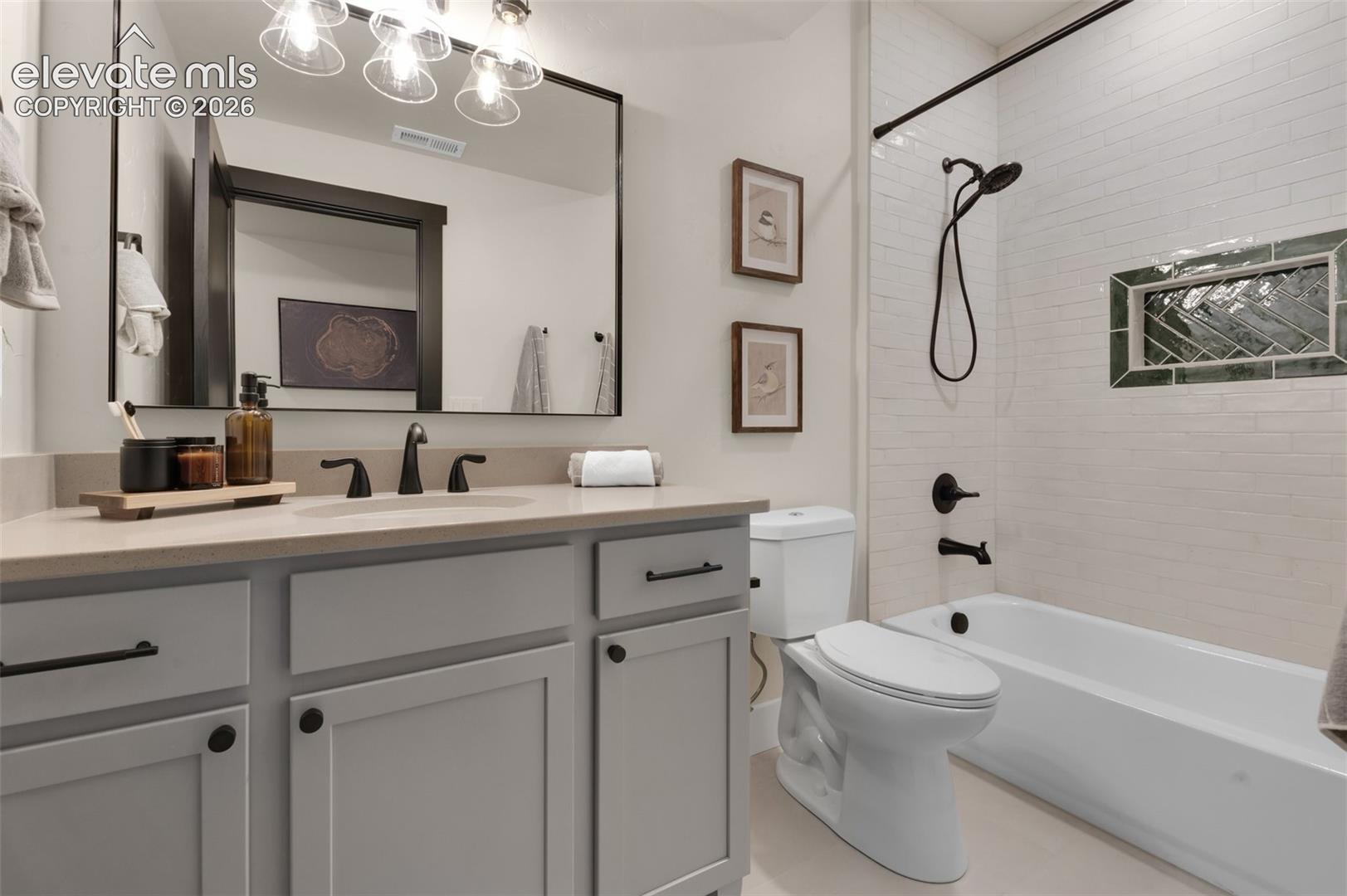 Basement main bath 