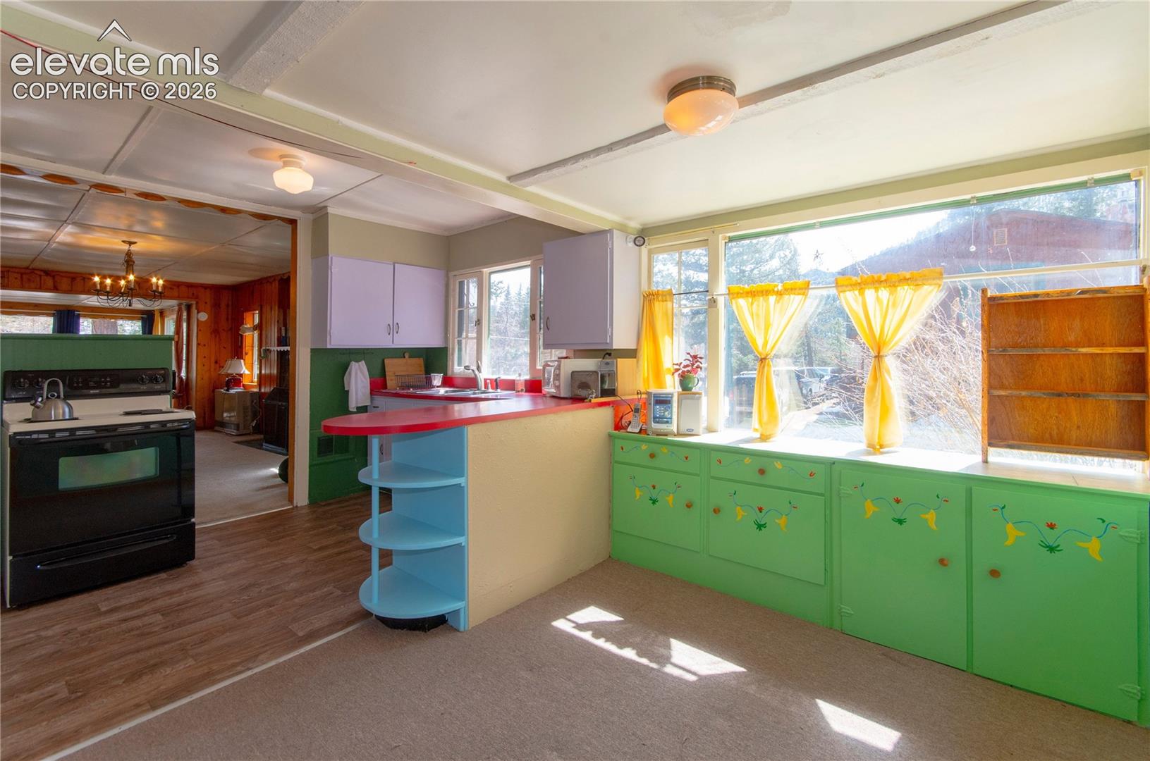 Kitchen/dining area