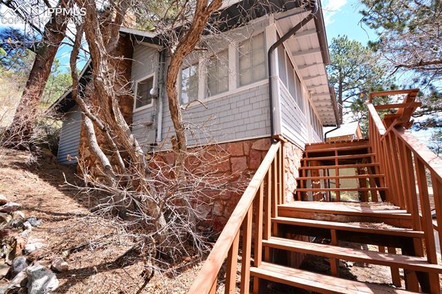 10880 Grandview Ave, Green Mountain Falls, CO 80819