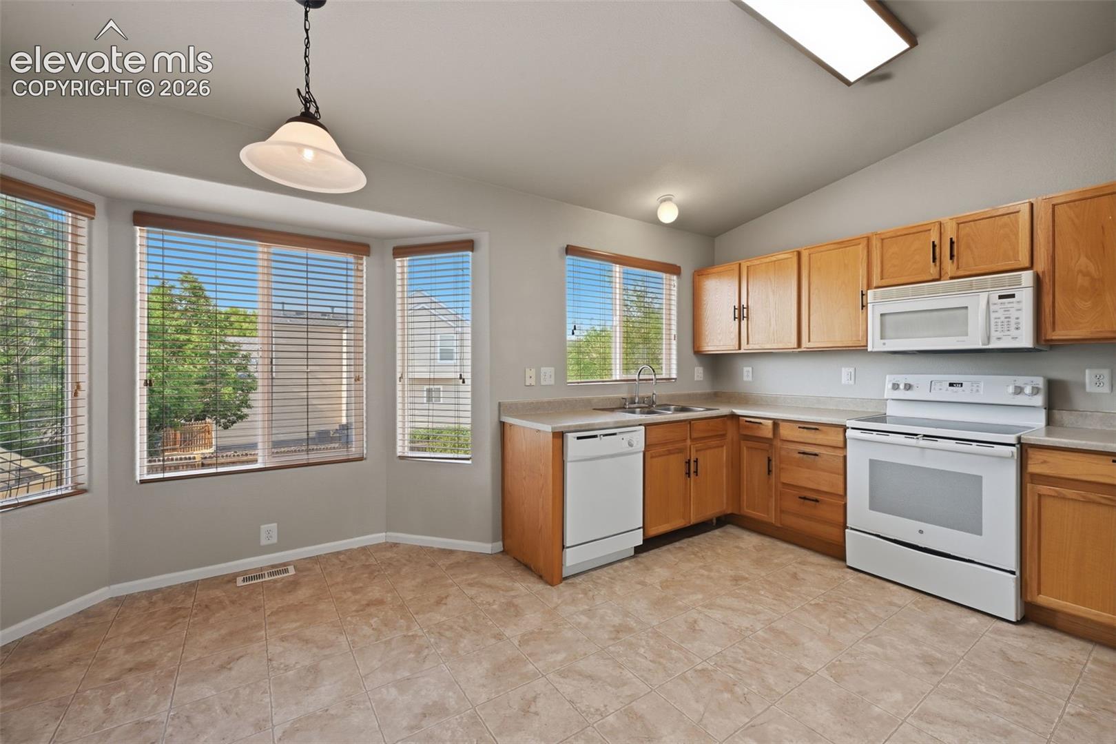 Photo 10 of 7368 Glenburn Drive, Fountain