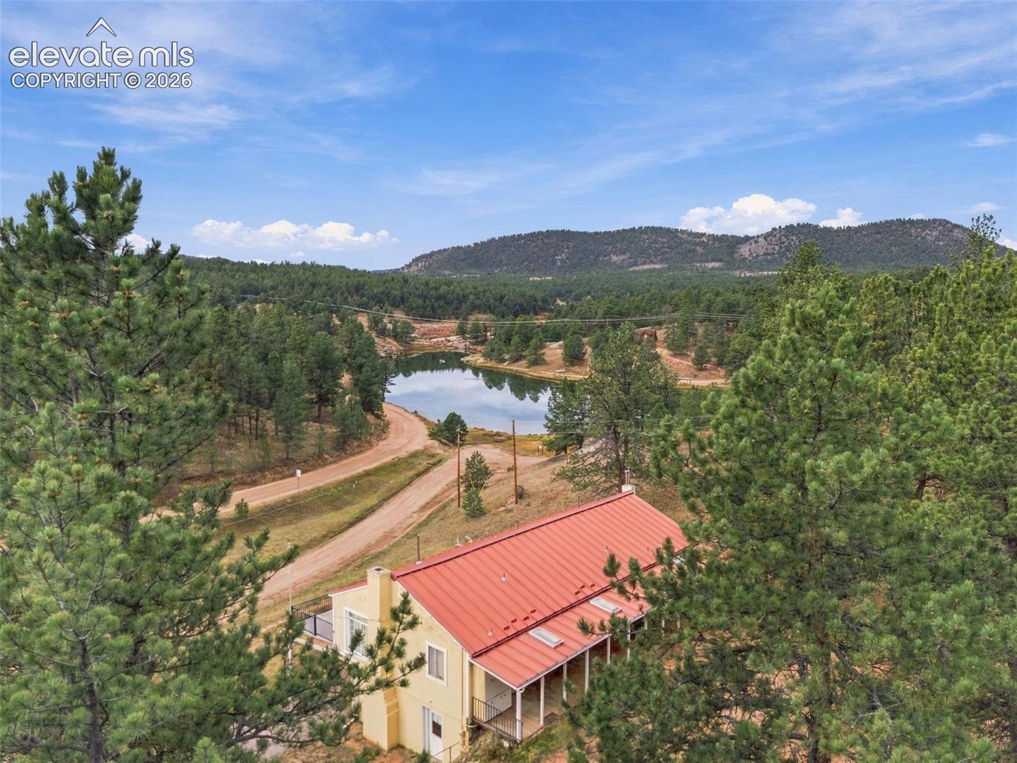 Wilson Lakes Sportmas Association lodge and pond