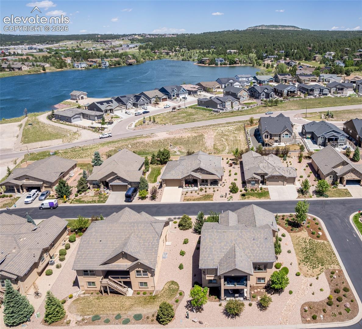Within walking distance to Lake Woodmoor!
