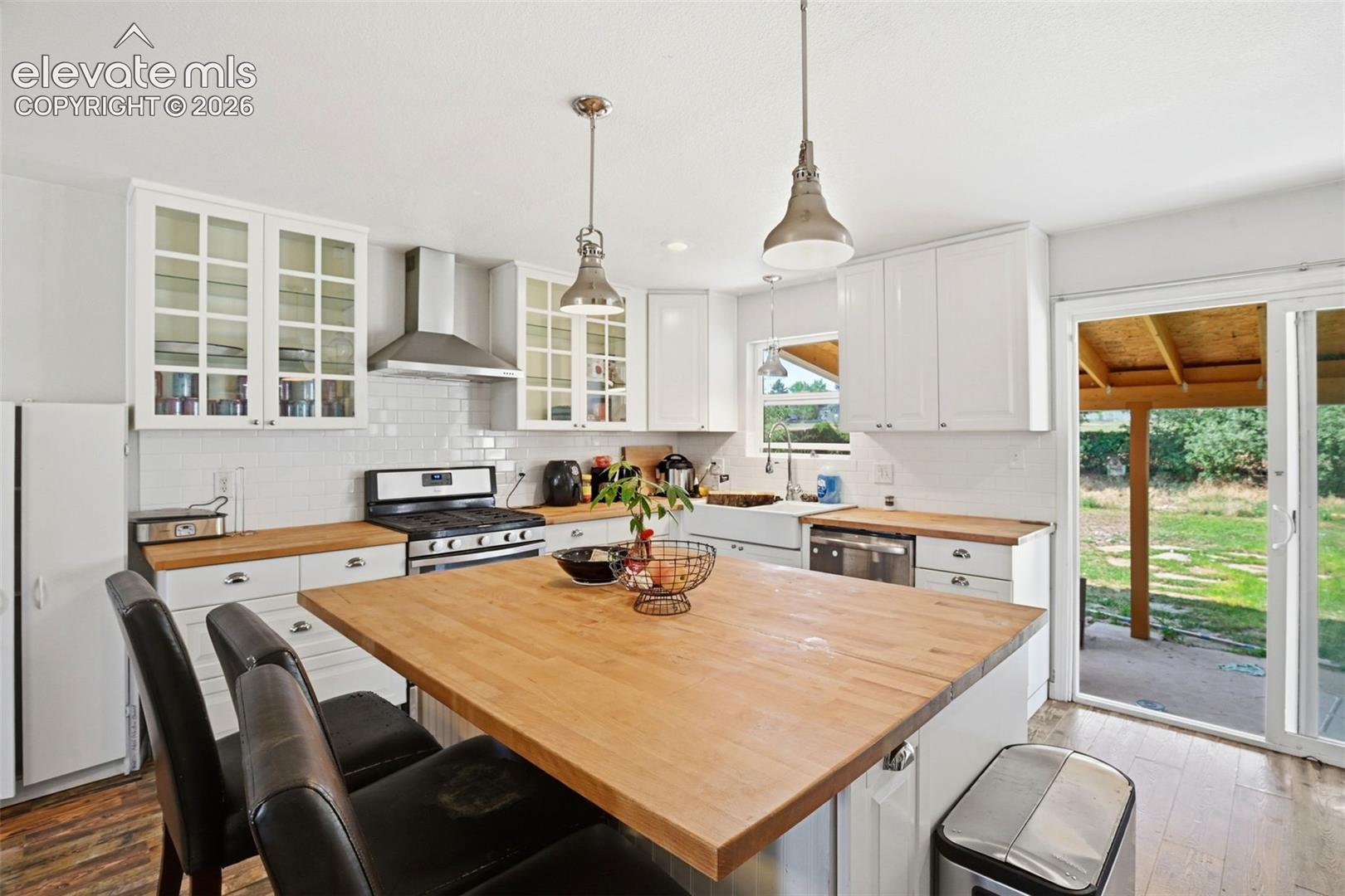 Photo 9 of 4747 Hackamore Drive, Colorado Springs