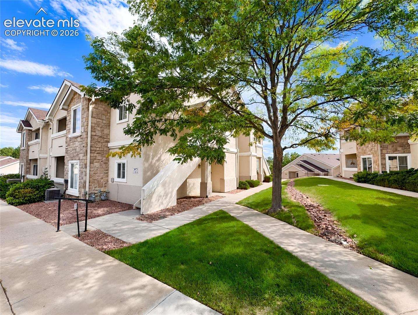 3875 Strawberry Field Grove