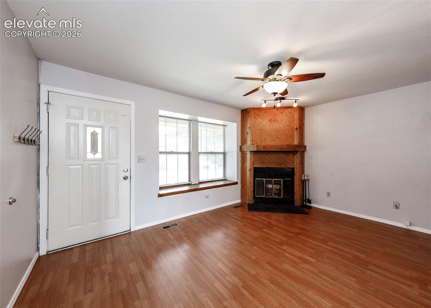 Photo 6 of 6712 Mountain Top Lane, Colorado Springs
