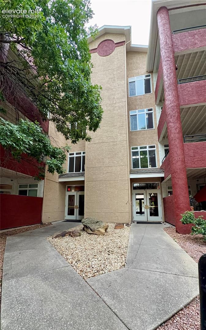 175 W Cheyenne Road
