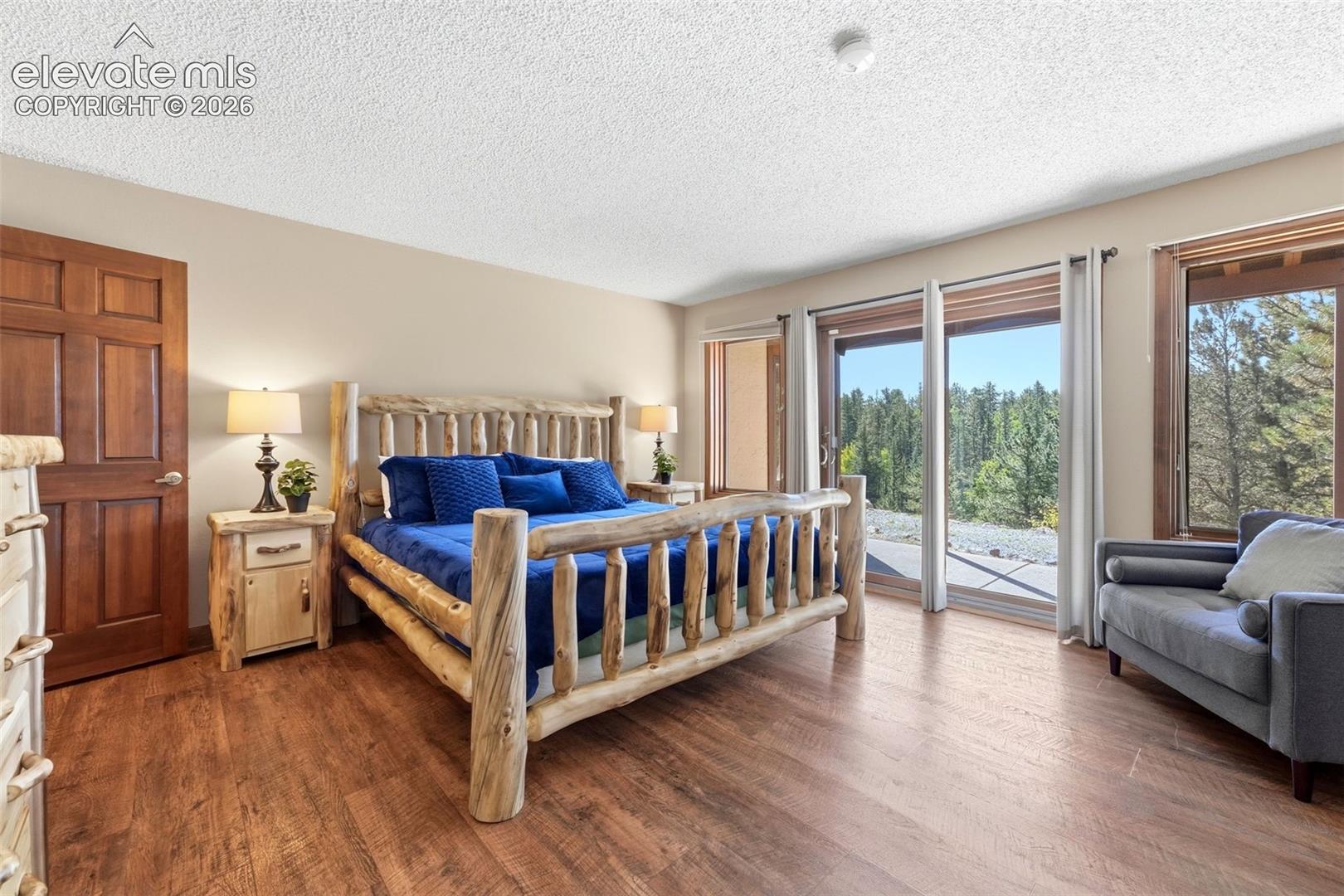 Wood-finish flooring with neutral wall tones