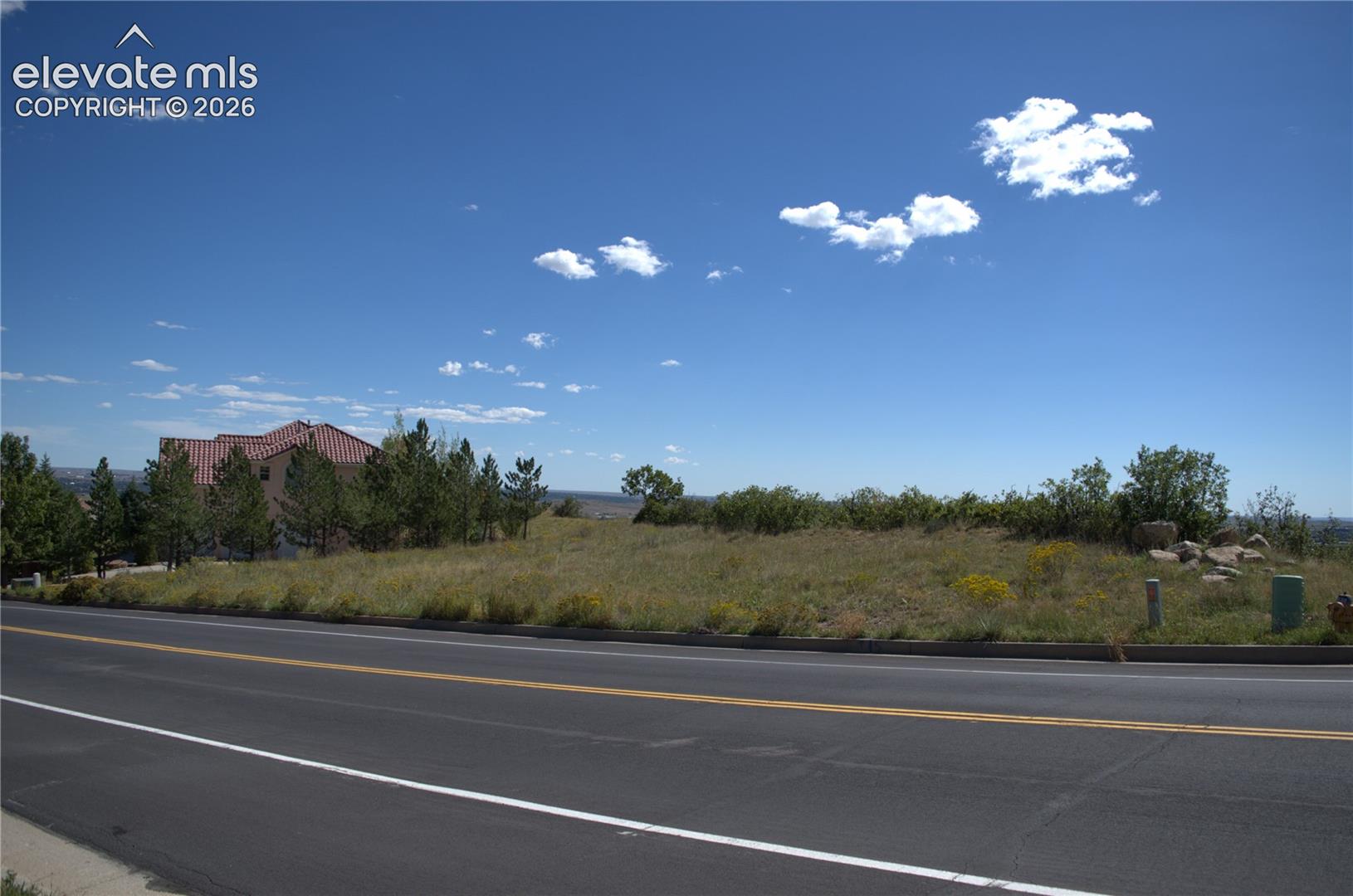 Photo 8 of 4815 Broadmoor Bluffs Drive, Colorado Springs