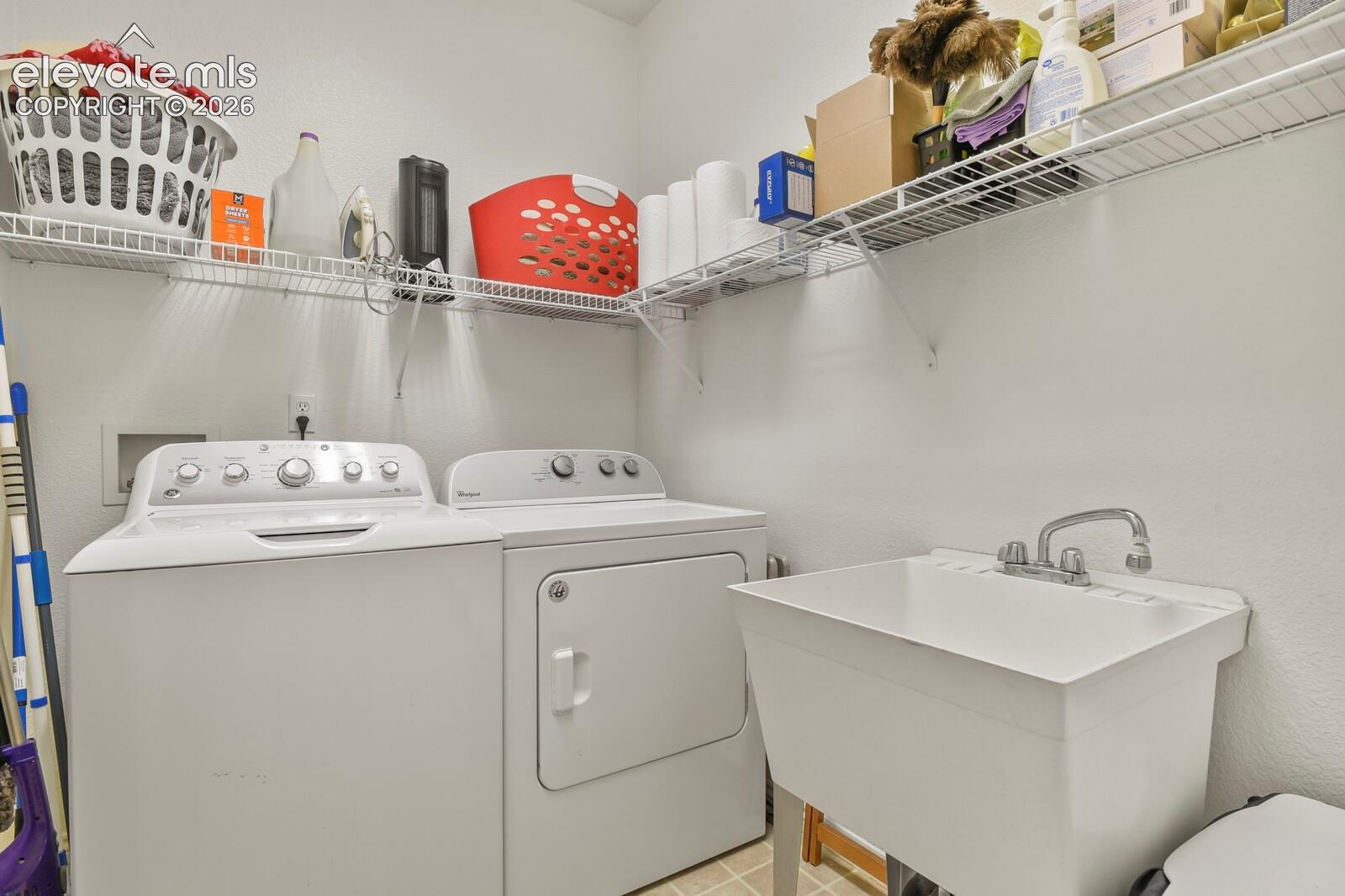 MAIN LEVEL LAUNDRY ROOM!