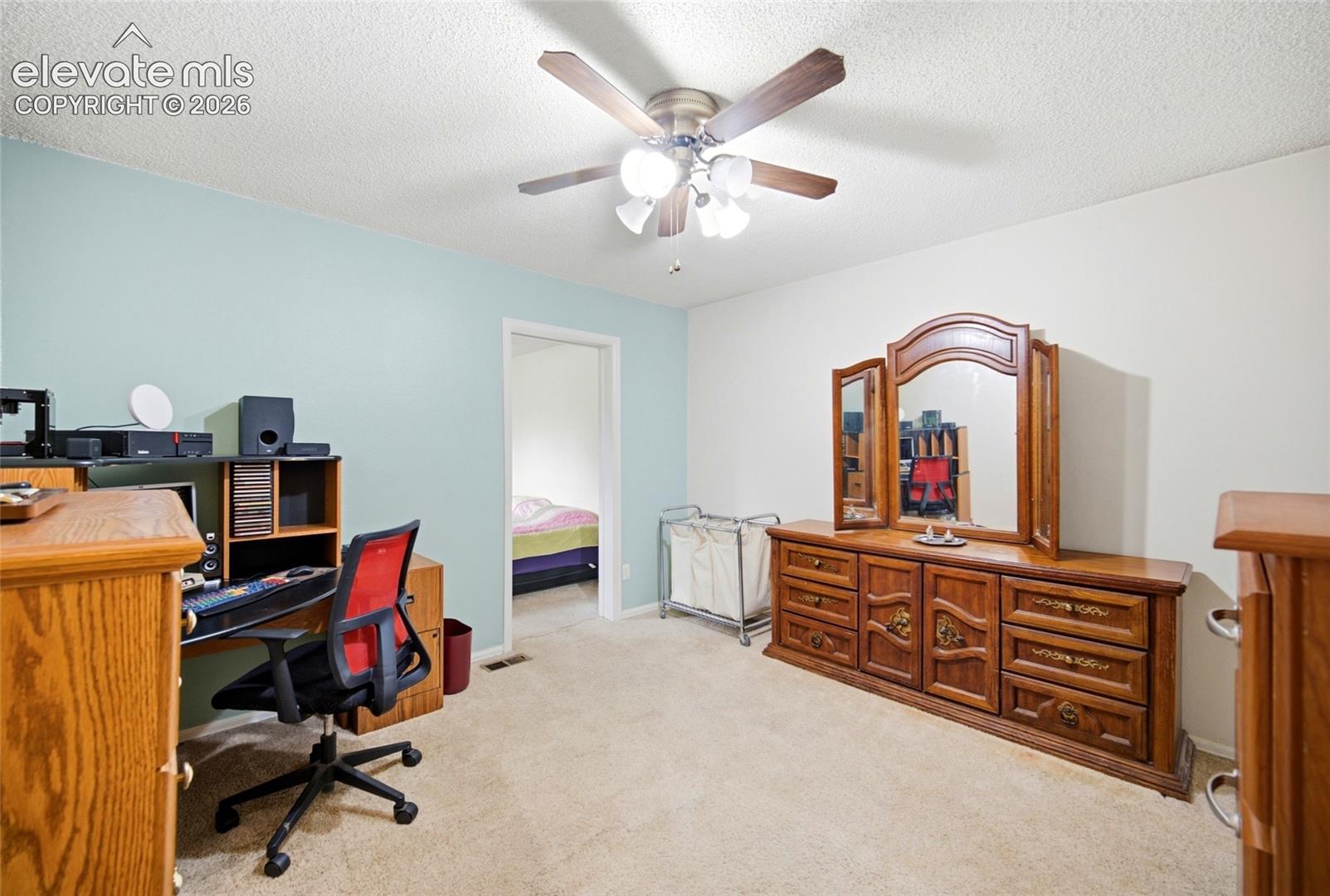 This is an extra space/room right off the Primary bedroom. 