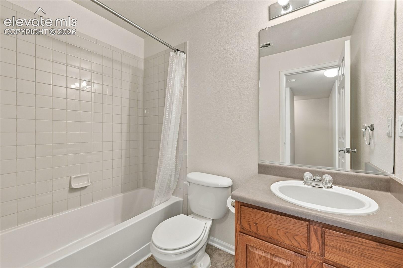 Upper floor upper hallway bathroom