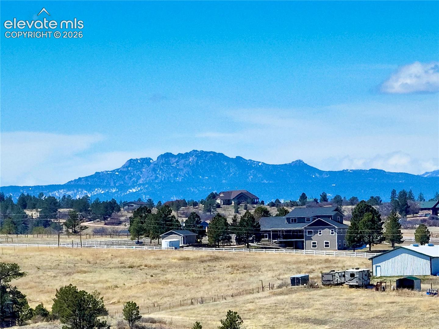 Just look at those Colorado mountains!