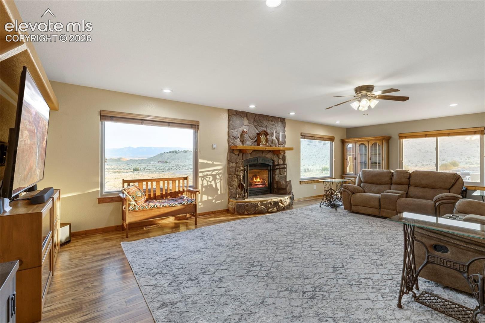 Photo 17 of 507 Van Egmond Drive, Penrose