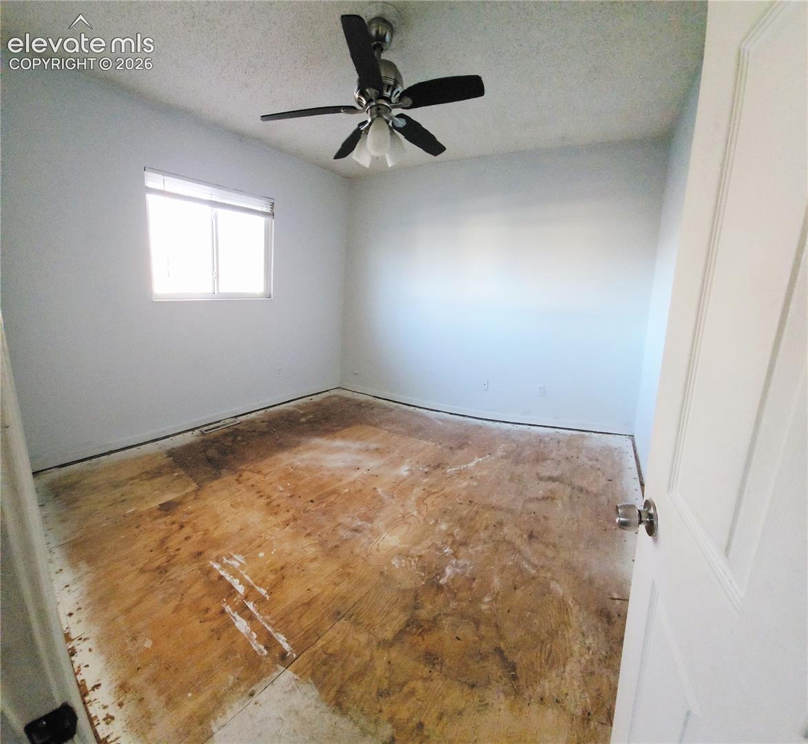 1214 Burnham St, Colorado Springs, CO 80906